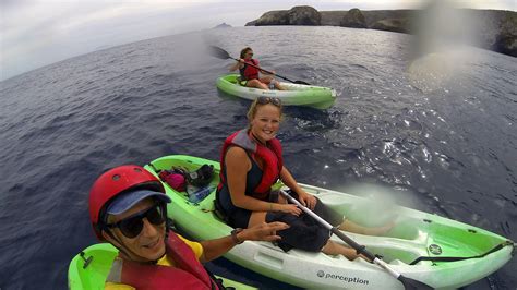 Kayaking Santa Cruz Island – Runaway University