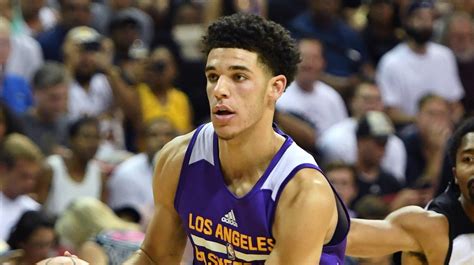 Lonzo Ball Injury Updates, Stats & Highlights