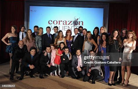 Corazon Valiente Photos and Premium High Res Pictures - Getty Images