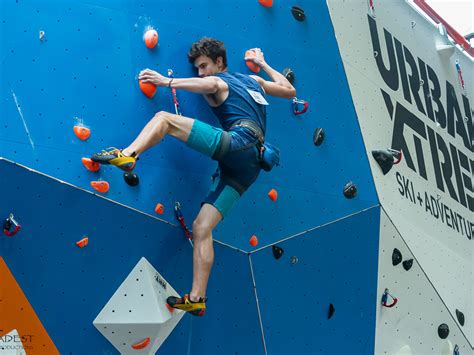 Indoor Rock Climbing Brisbane| Urban Xtreme