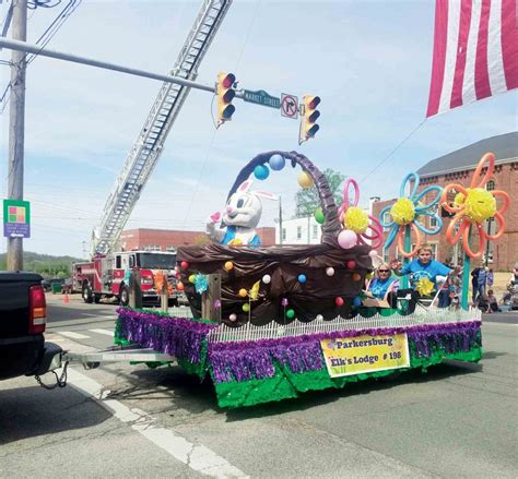 Mid-Ohio Valley Easter Parade marches through downtown Parkersburg ...