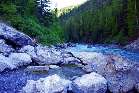 Province warns hot spring lovers to stay out of Lussier during pandemic - Columbia Valley Pioneer