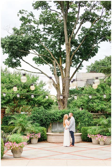 Franklin Park Conservatory Engagement Session - Starling Studio