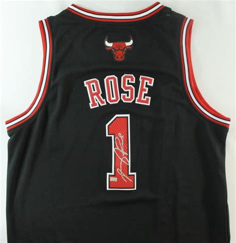 Derrick Rose Signed Bulls Jersey (Mounted Memories COA) | Pristine Auction