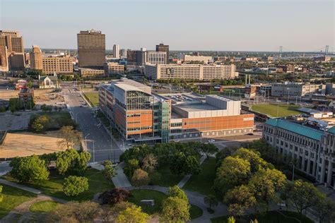 Detroit schools, grappling with lead in water, get help from donors - Curbed Detroit