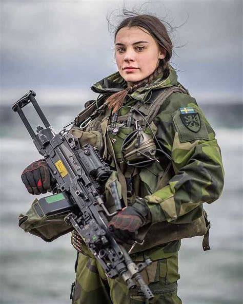 Swedish Army Soldier - Imgur | Swedish army, Military girl, Army women