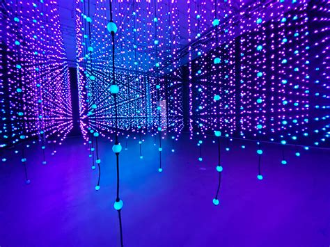 Photos inside Scottsdale’s Wonderspaces interactive art museum — Whole Widen World