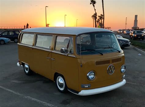 1970 Volkswagen Deluxe Bus for sale on BaT Auctions - sold for $30,000 on October 5, 2018 (Lot ...