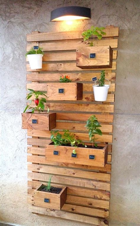 30 Gorgeous Vertical Garden Ideas Wall Decor | House plants decor, Plant decor, Vertical pallet ...