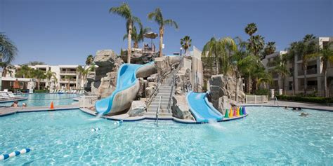 8 Discount Palm Springs Hotels for Families | Family Vacation Critic