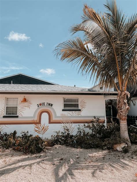 A Family-Owned Inn on Anna Maria Island Gets a Retro Remake | Sarasota Magazine