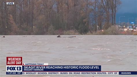 Skagit River reaching historic flood level - YouTube