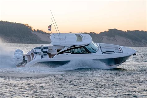 2023 Tiara Yachts 38 LX Motor Boot zum Verkauf - www.yachtworld.de