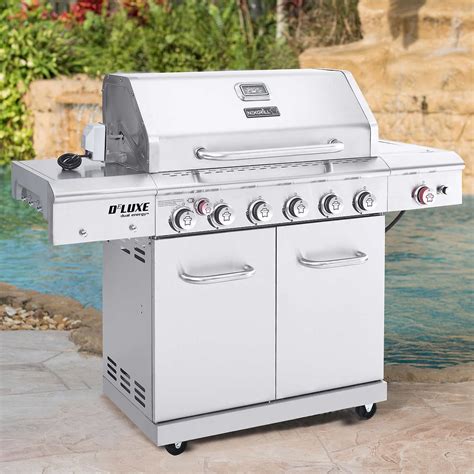 Nexgrill 8-burner 82,000 BTU Propane Gas BBQ Grill with Cover | Walmart Canada