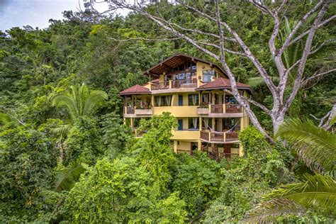 The Rainforest Lodge at Sleeping Giant – BTIA