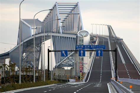 Tokyo Gate Bridge aka "Dinosaur bridge" in Tokyo, Japan [3000x2005] : r/InfrastructurePorn