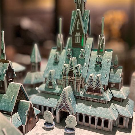 Disney Frozen Arendelle Castle 3D Model Puzzle Kit