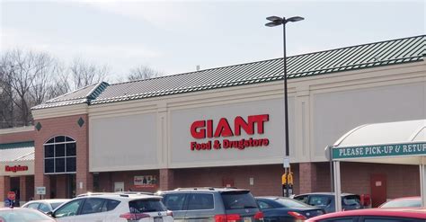 Giant Kicks Off 100th Anniversary Celebration with Donations, Nonprofit 'Challenge' - Saucon Source