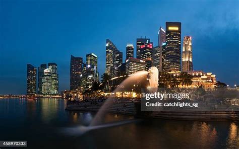 922 Merlion Night Stock Photos, High-Res Pictures, and Images - Getty Images