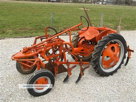 Allis Chalmers G Antique Tractor