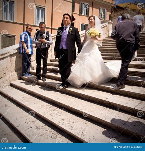 Asian Wedding on Spanish Steps in Rome Editorial Stock Photo - Image of ...