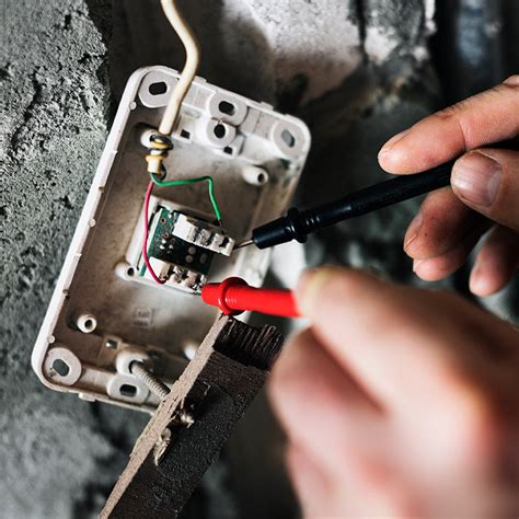 How to Test a Light Switch With a Multimeter