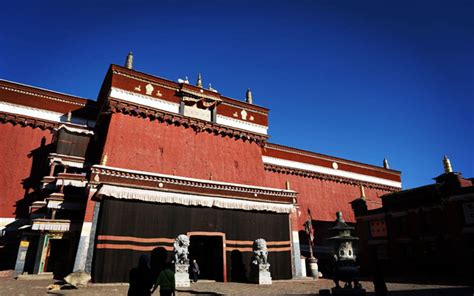 Sakya Monastery in Sagya County Shigatse: Sagya County Attractions, Sagya County highlights ...