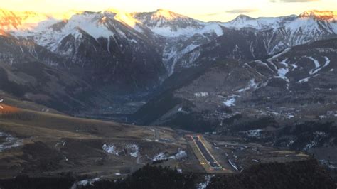 Commerical Flights to Telluride Resume After Two-Year Absence | First Tracks!! Online Ski Magazine