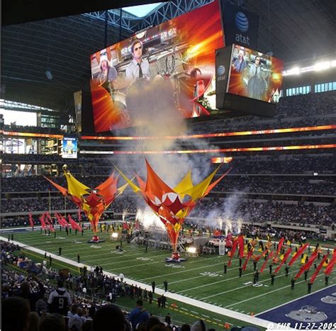 Dallas Cowboys Thanksgiving Halftime Show 2009 - Architizer