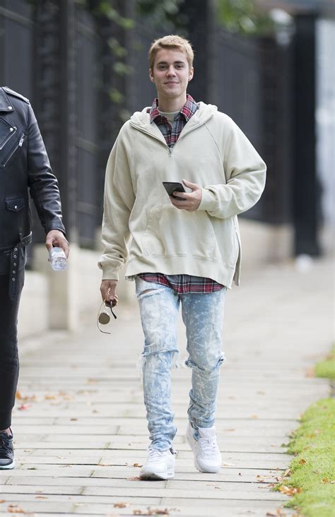 Justin Bieber Tries Out Dad Style | Vogue