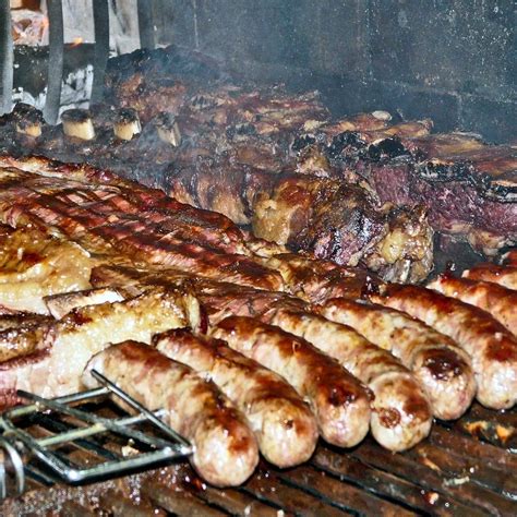 Los 10 infaltables del asado argentino