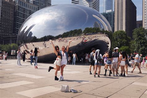 No More Selfies at Chicago's "Bean" Until 2024