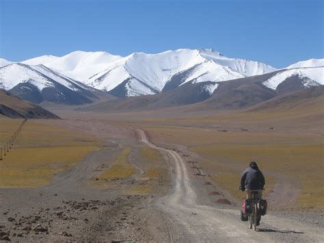 Descending from the Aksai Chin Plateau | The scenery is of u… | Flickr