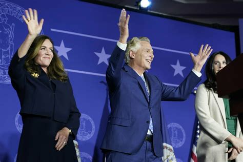 PHOTOS: Election Day 2021 in Virginia - WTOP News