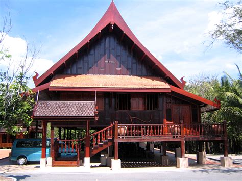 File:Thai Traditional House On Stilts Trat Thailand.jpg - Wikipedia