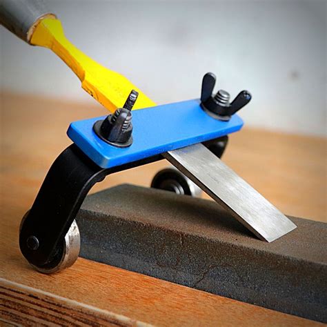 How To Use A Chisel Sharpening Guide - Image to u