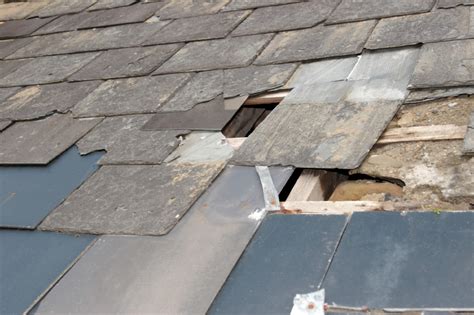 What are the common causes of roof leaks? - Roundhay Roofing