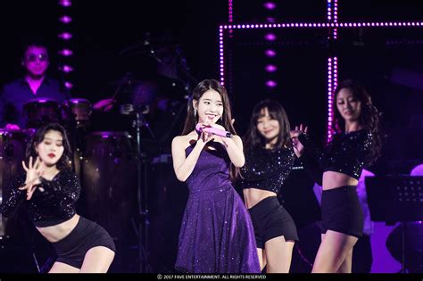 IUmushimushi • 2017 IU Concert Tour in Seoul (Day 1)...