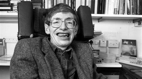 Stephen Hawking's warnings: What he predicted for the future - BBC News