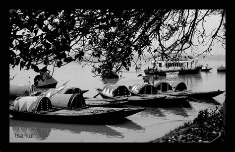 BY THE HOOGHLY GHATS | Flickr