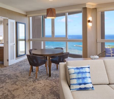 Oceanfront Premier Room | Prince Waikiki