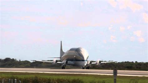 Nasa Super Guppy takes off from the Shuttle Landing Facility - YouTube