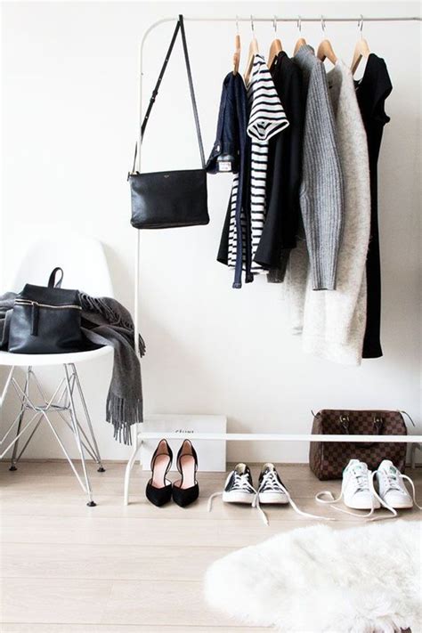 20 Genius Clothing Racks For Narrow Space | HomeMydesign