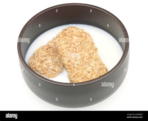 Weetabix cereal milk breakfast cereals healthy diet diets food nw2 hi ...