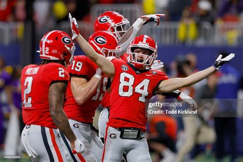 Ladd McConkey of the Georgia Bulldogs celebrates with his teammates... News Photo - Getty Images