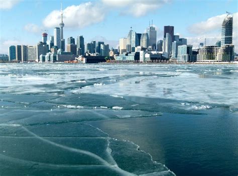 Photo of the Day: Winter Skyline | Urban Toronto