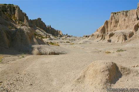 Notch Trail | Badlands National Park | Hikespeak.com