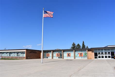 Escanaba schools eye budget cuts | News, Sports, Jobs - Daily Press