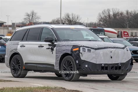 2024 Lincoln Aviator Getting A Bold Facelift, Hands-Free Driving Tech | Carscoops