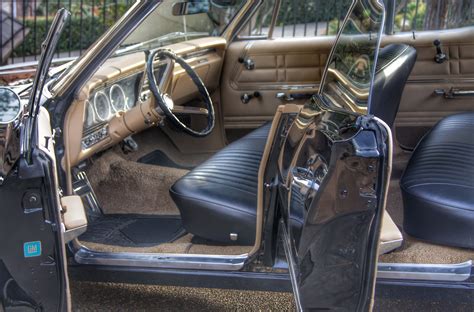 Chevy Impala 1967 Interior